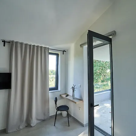 Barbara In For 6 People With Private Pool & Only 1 Km From * Porec