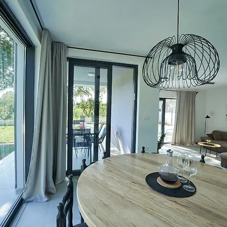 Villa Barbara In For 6 People With Private Pool & Only 1 Km From