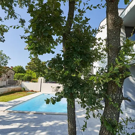 Barbara In For 6 People With Private Pool & Only 1 Km From * Porec